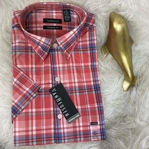 Van Heusen Men's Short Sleeve Shirt